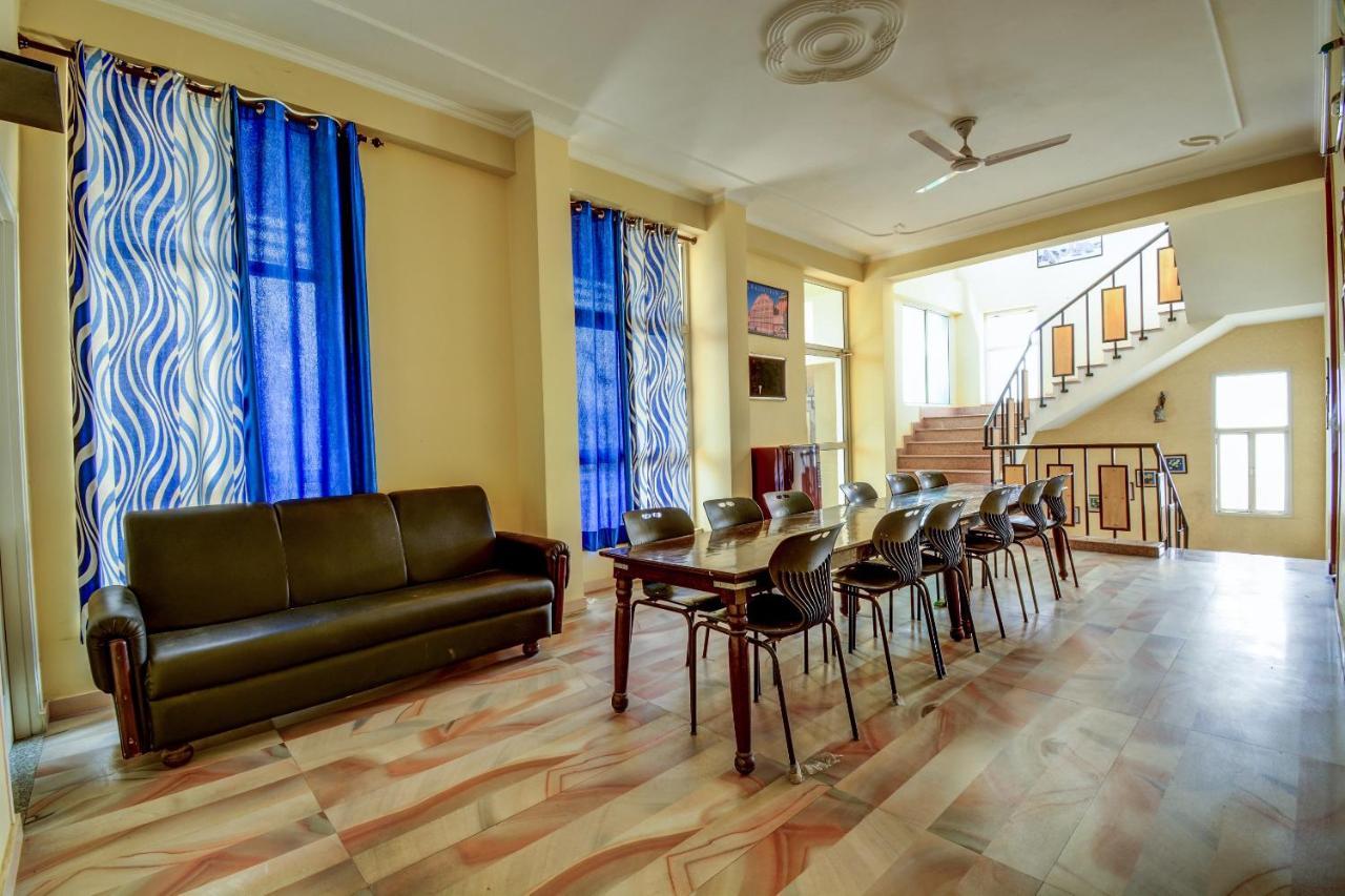 ג'איפור Oyo Hotel Prayag מראה חיצוני תמונה